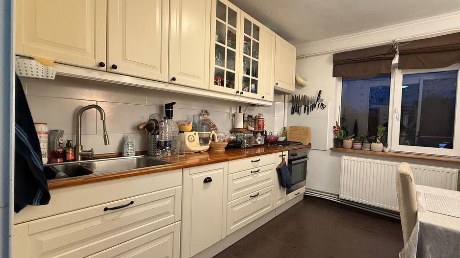 APARTAMENT 3 CAMERE ZONA NERVA TRAIAN - Poză 1