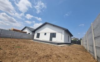 Casa parter- pod- beci- placa de beton- bucatarie inchisa - Poză 10