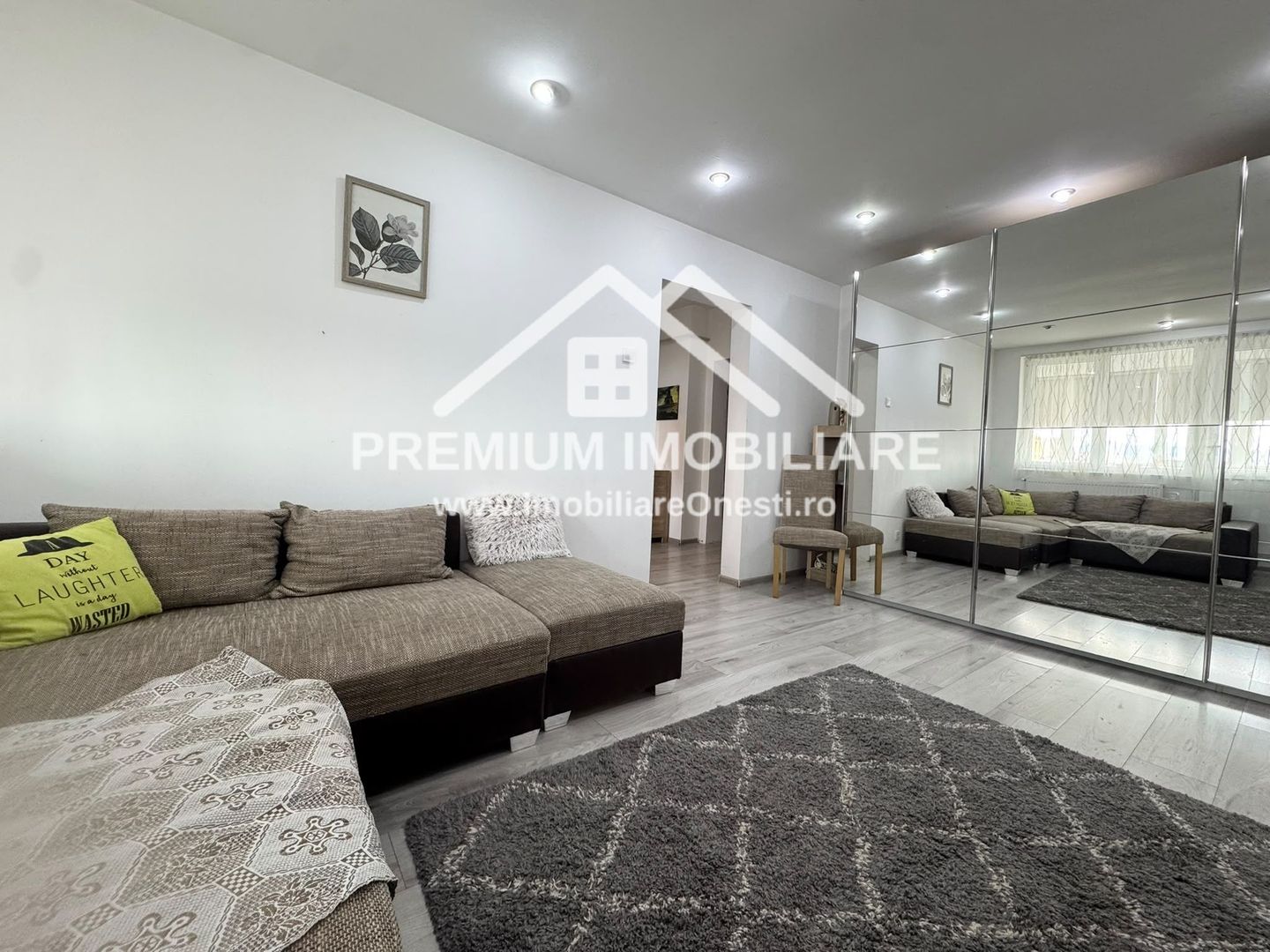 Apartament 2 camere de vânzare – Zona de Sus - Poză 1