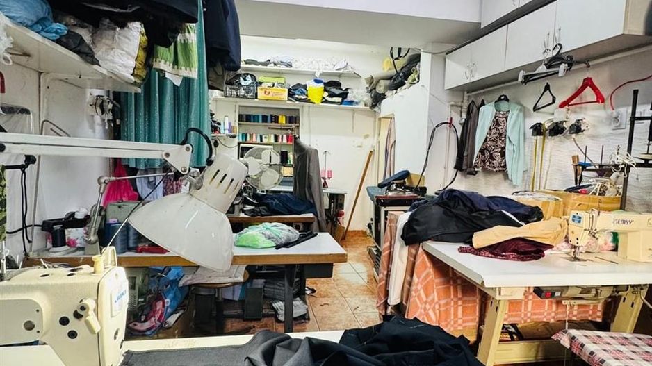 Spatiu comercial la demisol Central cu boxa - Poză 3