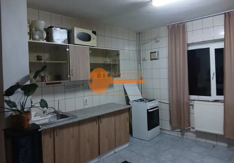Apartament cu 3 camere in zona Nerva Traian - Poză 8