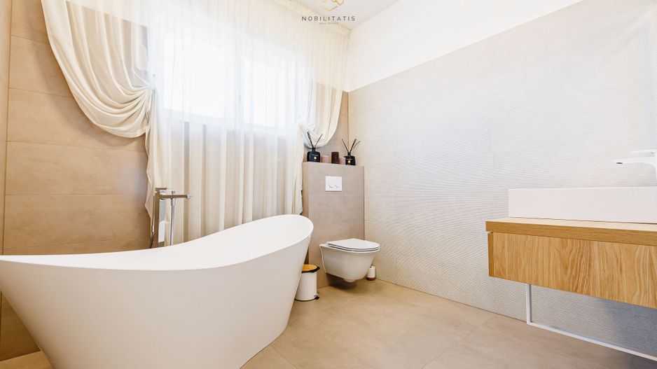 O Capodoperă Arhitecturală, Oferind Eleganță și Confort - Dumbravita - Poză 11