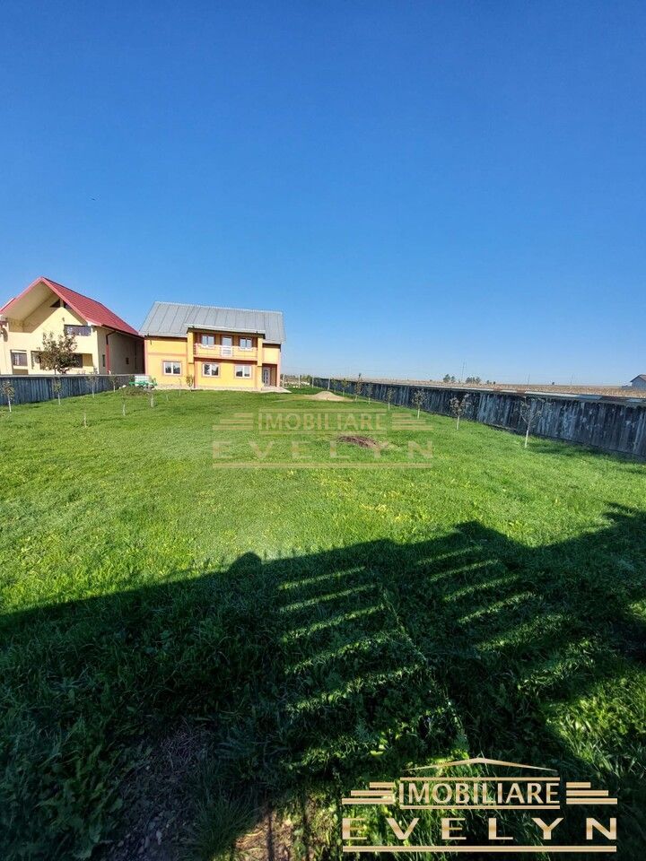 De vânzare casa P+M în Brehuiesti, pozitionata la strada principala - Poză 5