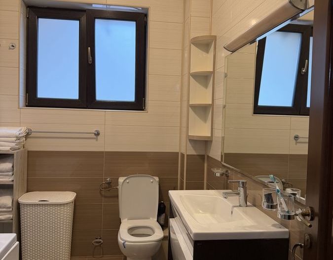 Bragadiru, vila individuala , 8 camere, piscina exterioara - Poză 12