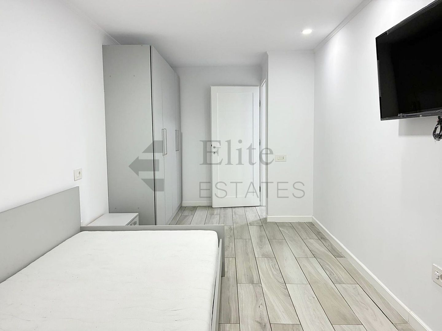 Casa premium cu 4 camere in Cartierul Grigorescu din Oradea - Poză 11