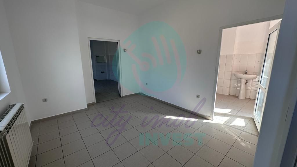 Casa consolidata cu teren de 626 mp - Poză 12