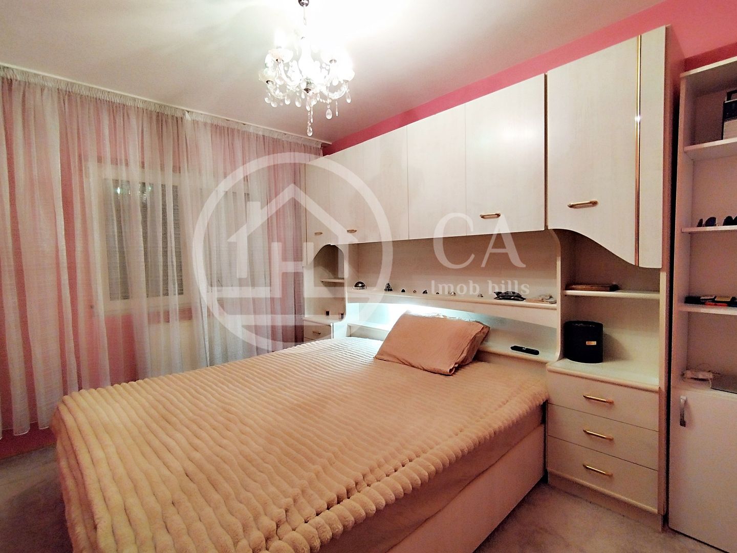 Apartament de vânzare cu 3 camere în zona Nufarul, Oradea - Poză 1
