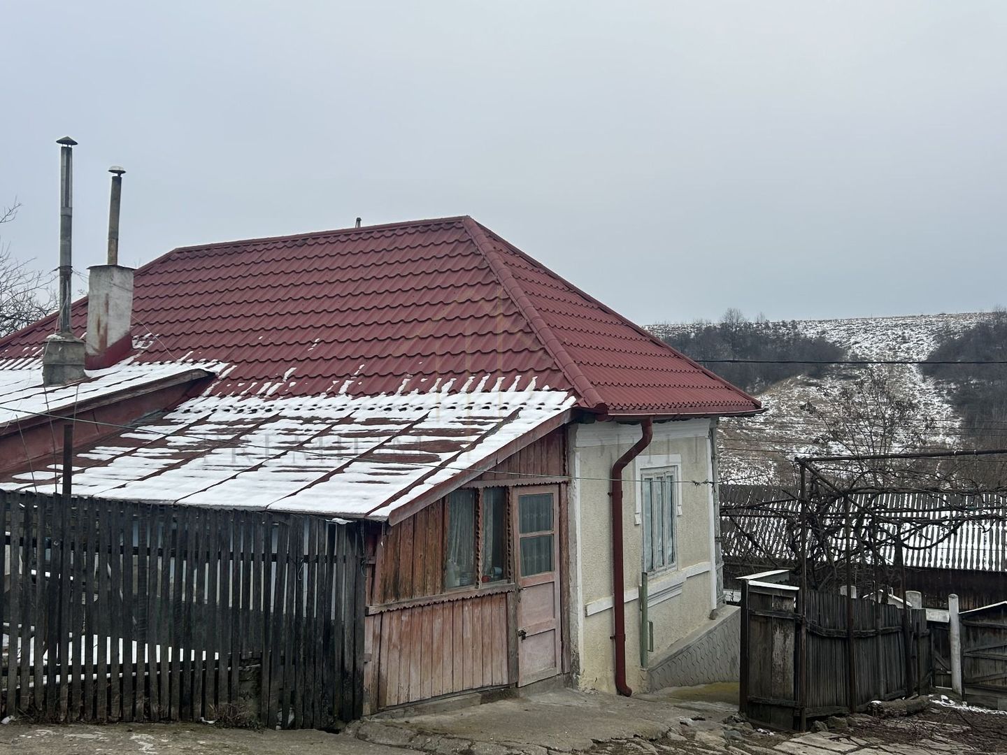 Casă bătrânească în Comuna Brătila - Poză 3