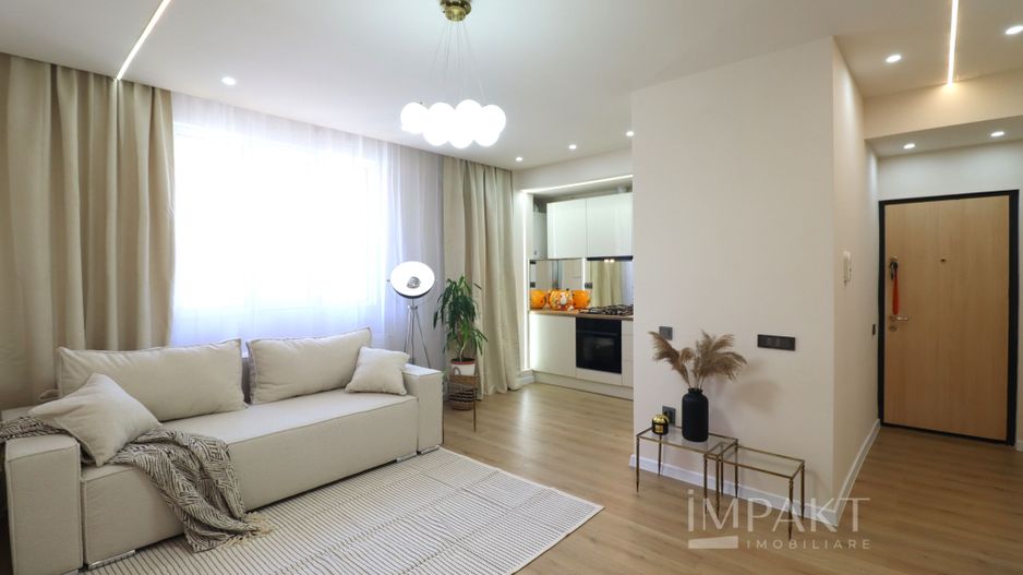 Apartament cu 2 camere,  ultrafinisat, zona Semicenrala! - Poză 1