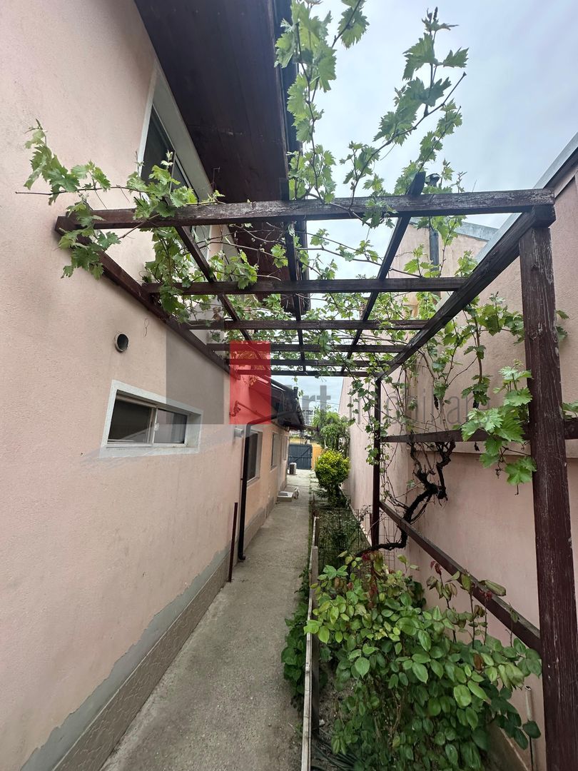 Casă Primitoare pentru Familii – Oferă Spațiu și Confort - Poză 1