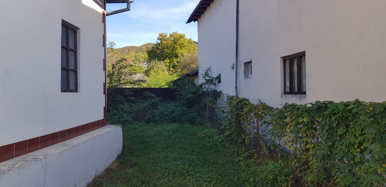 Casă versatilă de vânzare în Comuna Corbi, Argeș – ideală pentru afacere  - Poză 3