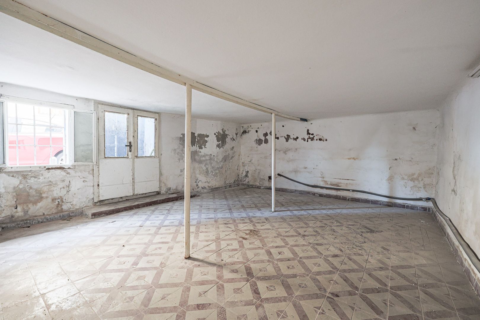 Proiect de clinică sau birouri în centru – casă cu demisol, de renovat - Poză 8