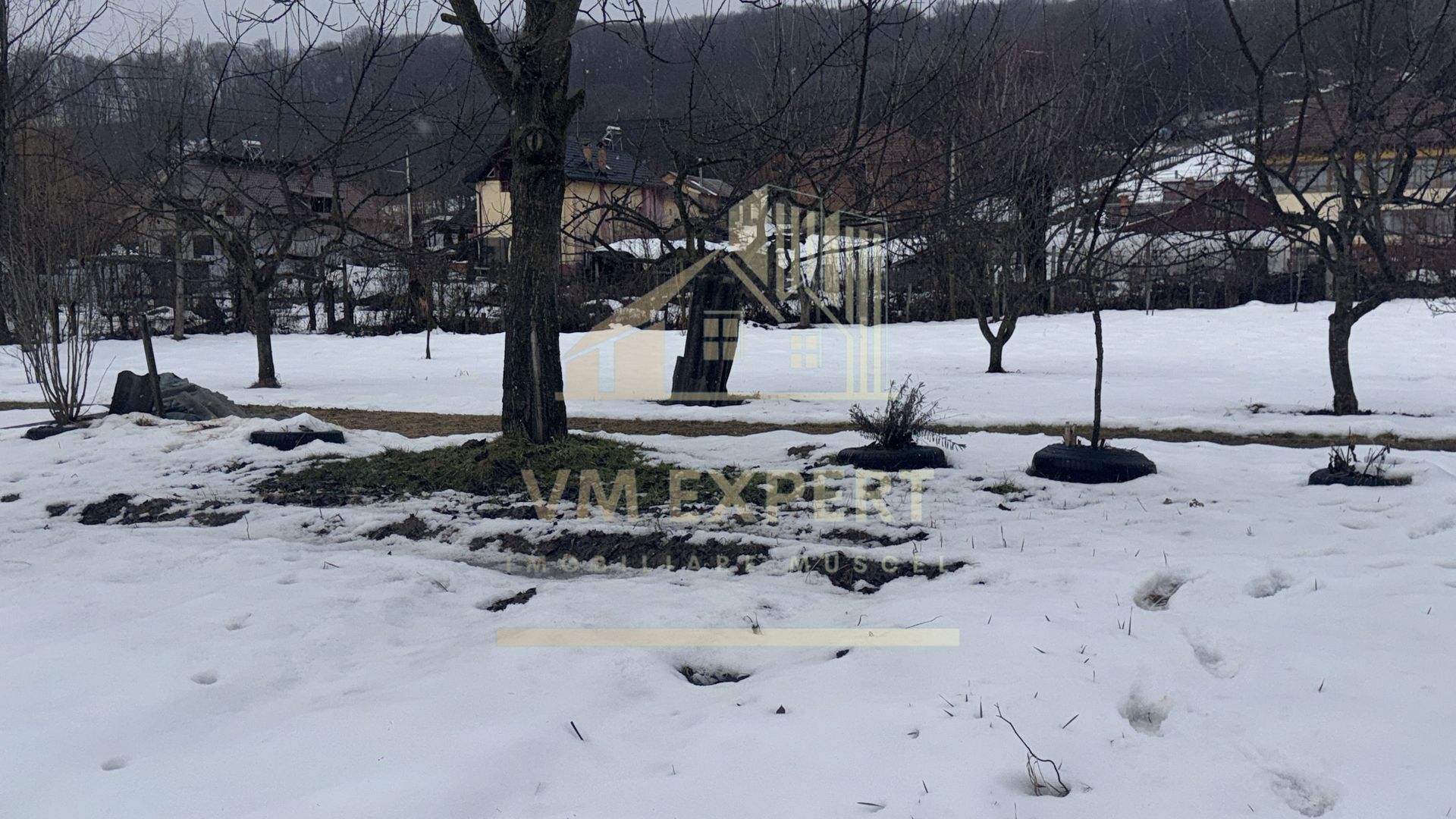 ANSAMBLU DE CASE CU 5 CAMERE 110MP TEREN 2530 MP BUGHEA DE JOS ARGEȘ - Poză 19