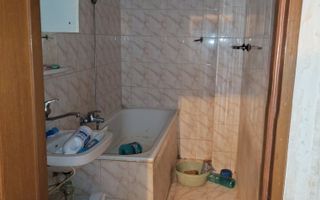 APARTAMENT  DECOMANDAT ZONA VITAN - Poză 4