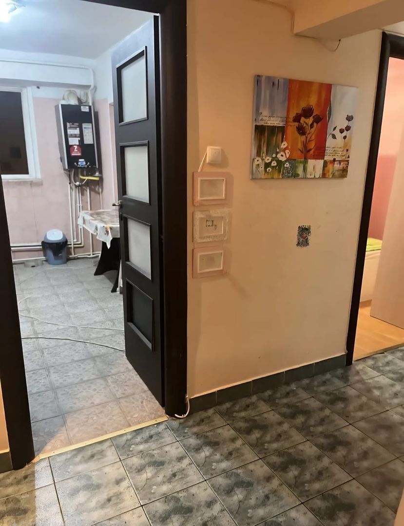 3 camere, decomandat,  etaj 2/4, 2 bai, 2 balcoane - Siderurgistilor - Poză 2
