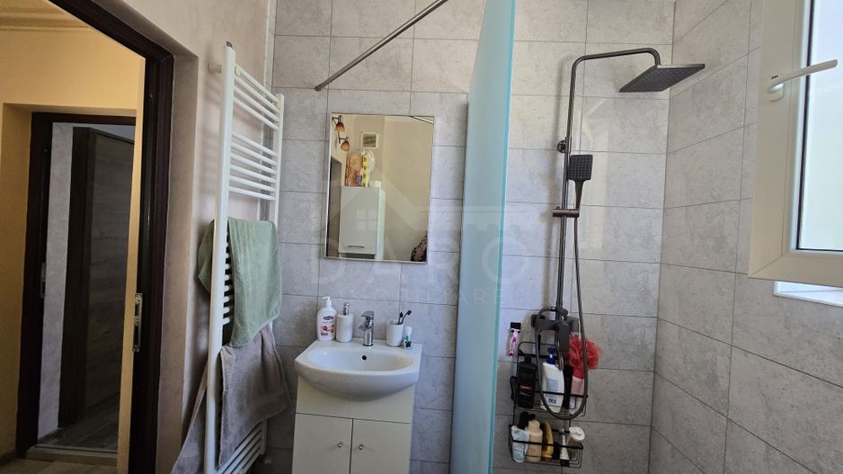 Casa in Livezeni , 140  mp utili , in centrul localitatii . - Poză 6