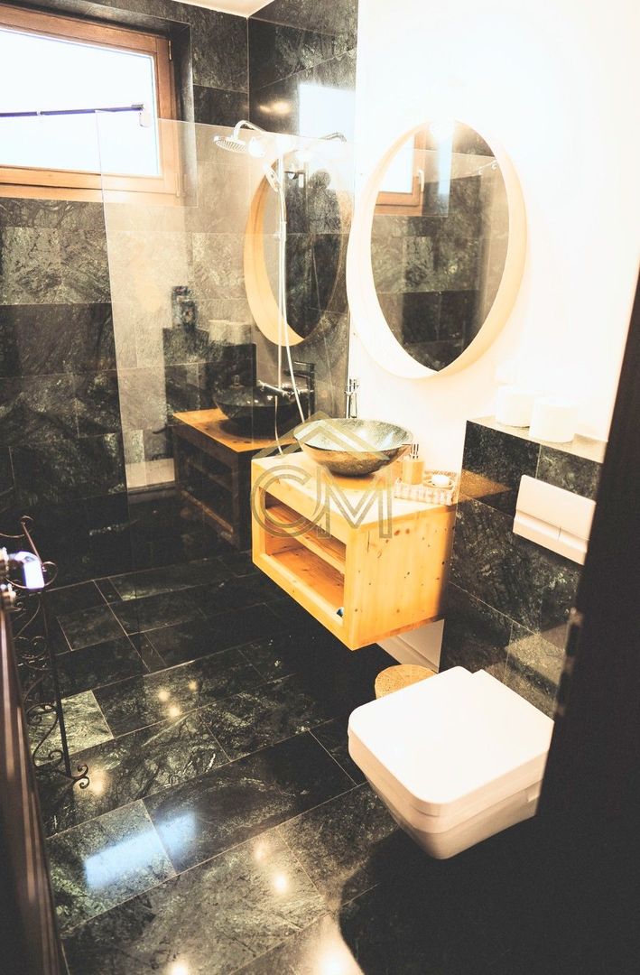 Casa 8 Camere- 3 Bai-316 MPU- Teren 581MP-Selimbar - Poză 8