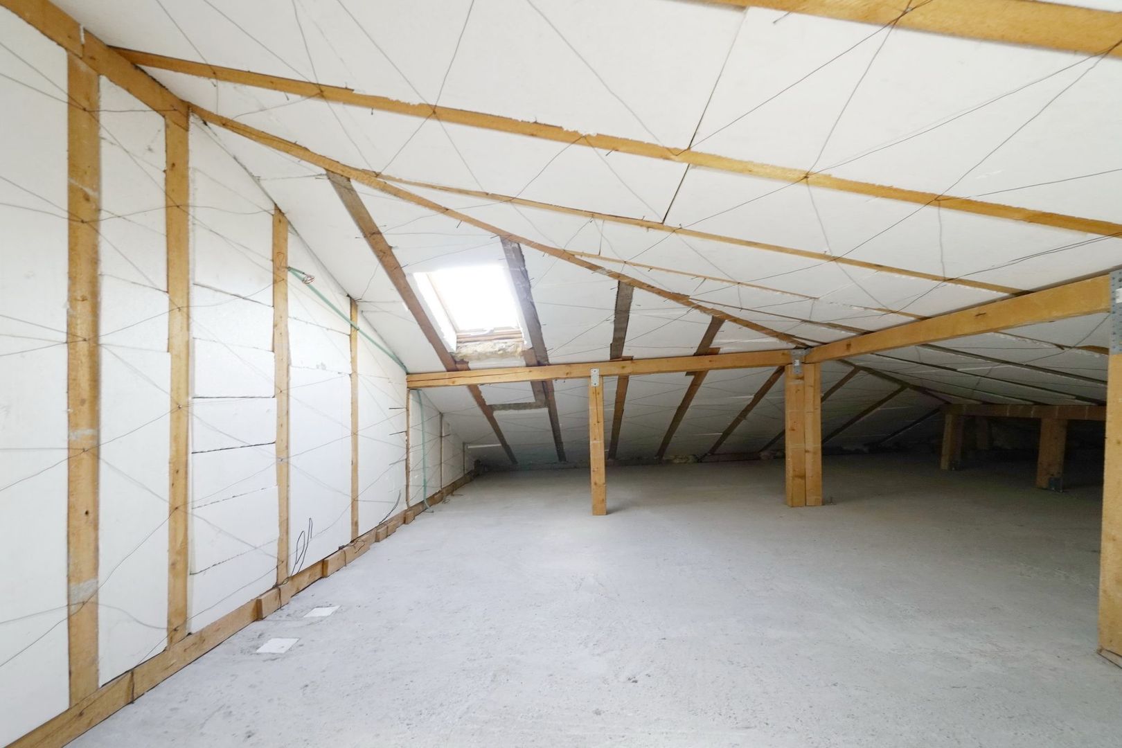 Ideal gradinita P+2, 8 cam, 6 dormt 6 bai, 3 garaje teren 650 mp, - Poză 71