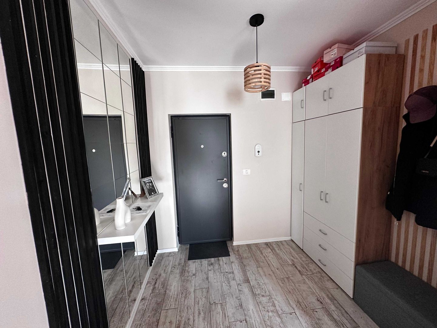 Braytim | 2 Camere | Etaj 1 | Centrala proprie | Mobilat si Utilat - Poză 3