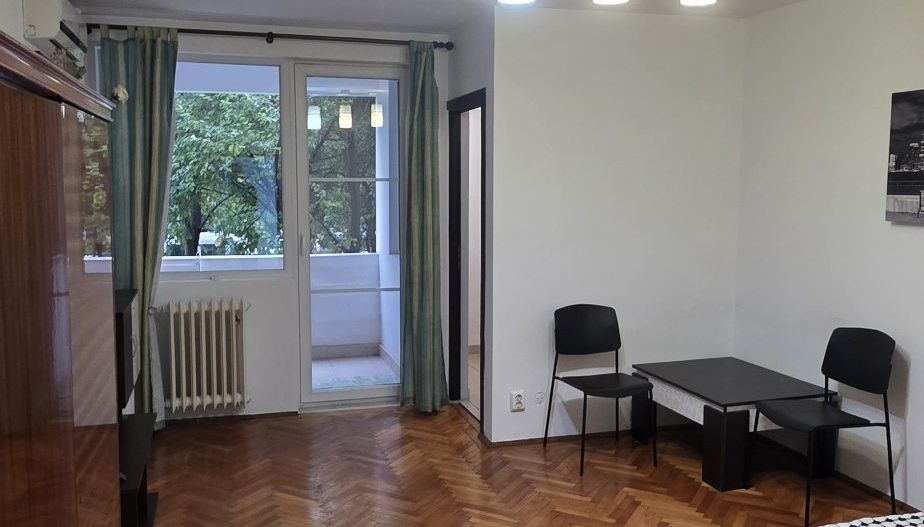Garsoniera de vanzare  Drumul Taberei Favorit - Poză 1