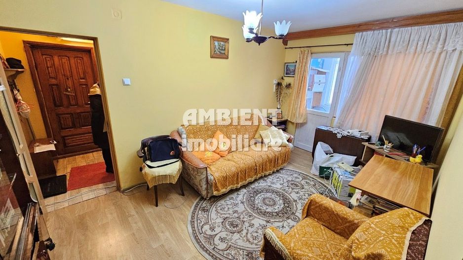 Apartament 2 camere, etaj 2, zona CONFECȚII; - Poză 2