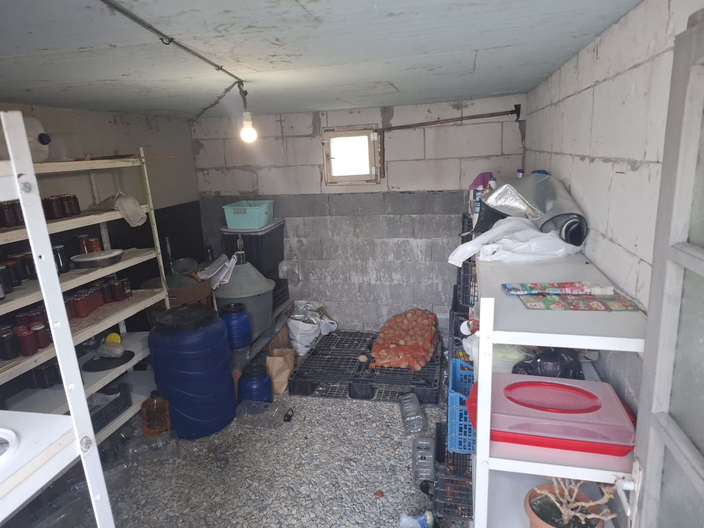 Casa solara si spatioasa, curte 700 mp - Cisnadie - Sibiu - Poză 9
