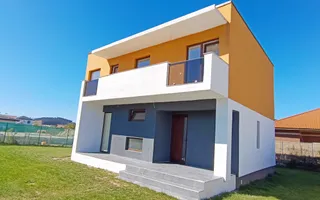 Vila noua, din caramida Harman-Brasov - Poză 23