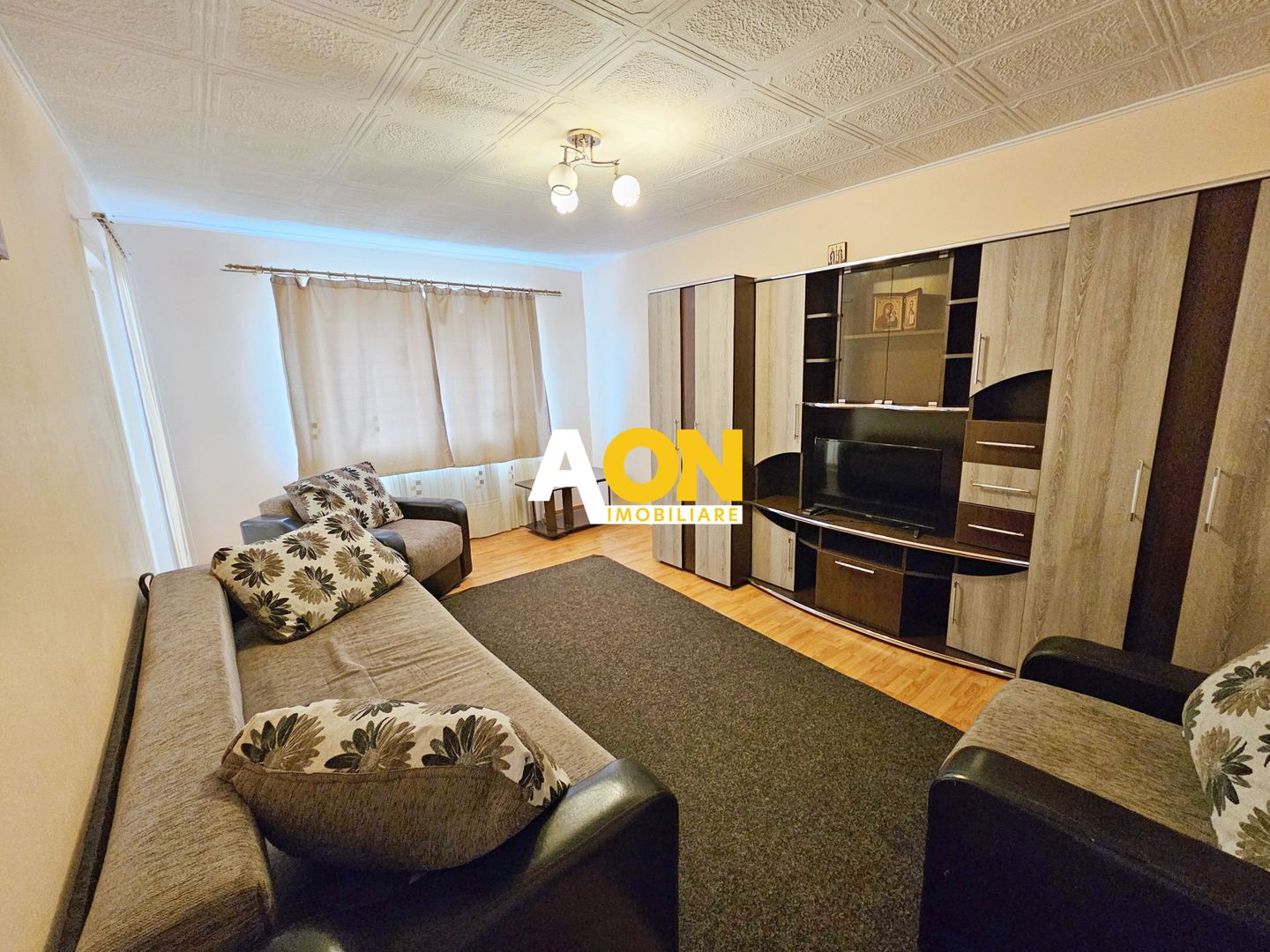 Apartament 2 camere, decomandat, etaj 3, zona Tolstoi - Poză 1