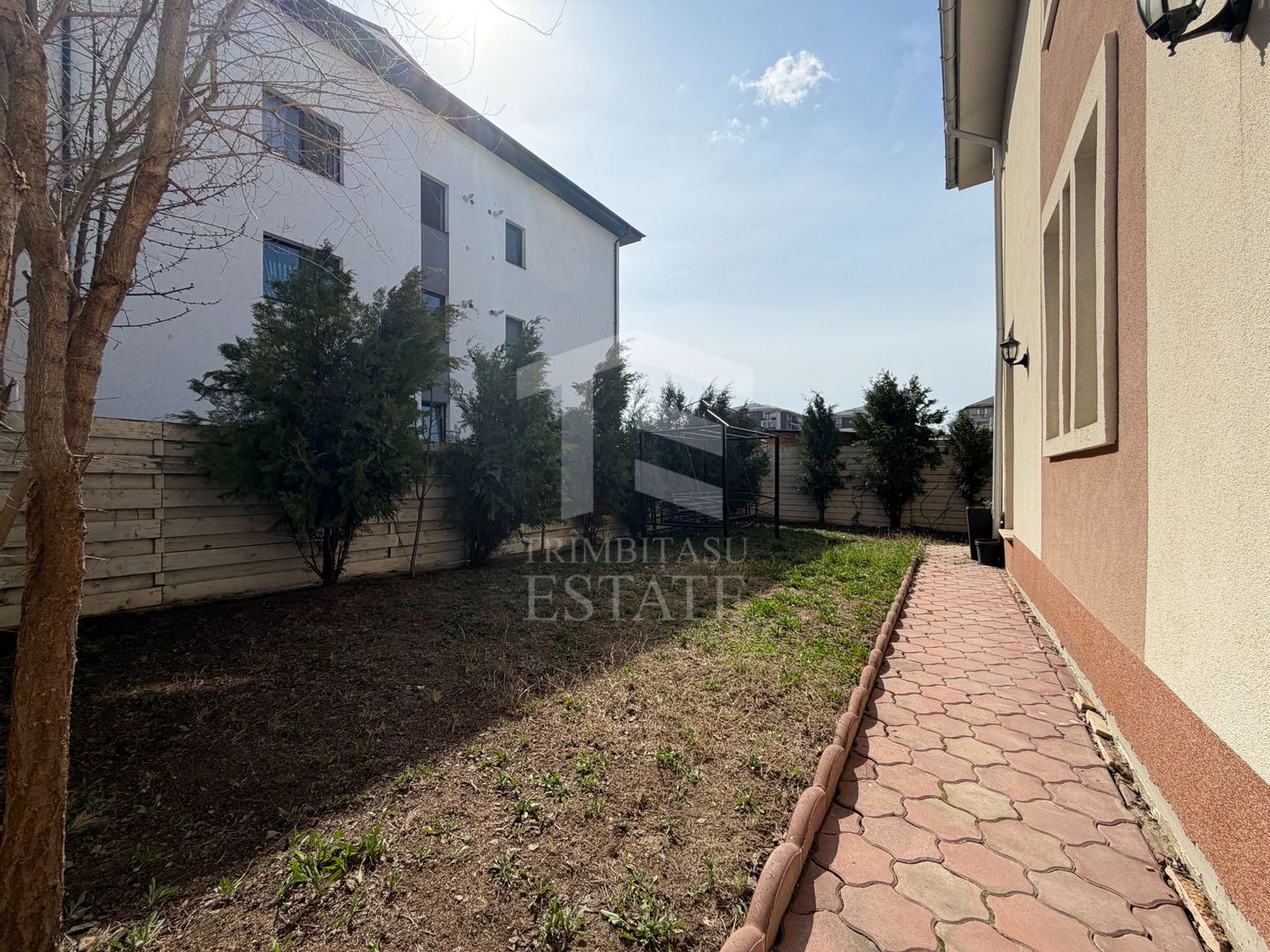 DOBROESTI - Ciresului | Vila tip Duplex - Curte + Parcari - Poză 5