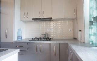 Apartament pe 3 niveluri, terasa, curte si 2 locuri parcare - Poză 7