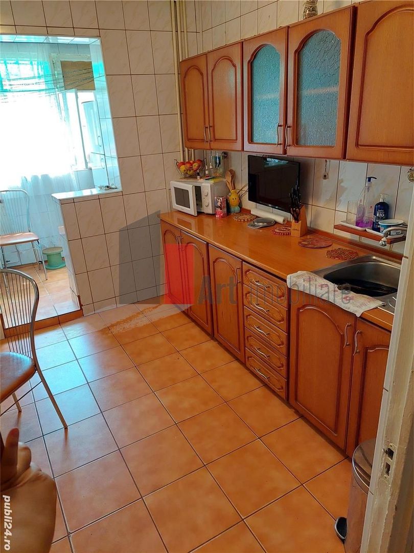 APARTAMENT DE 3 CAMERE TEI - Poză 3