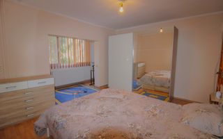3 camere, centrala proprie, boxa la subsol, garaj - Poză 9