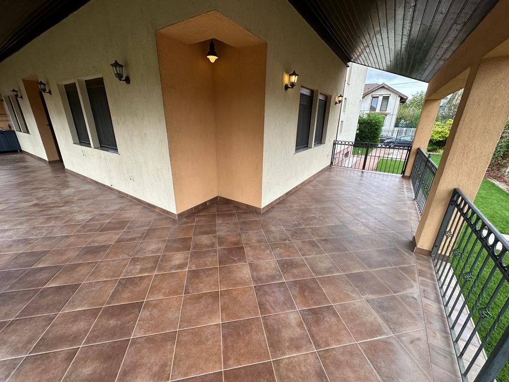 VILA  - ARADULUI. -British - Poză 26