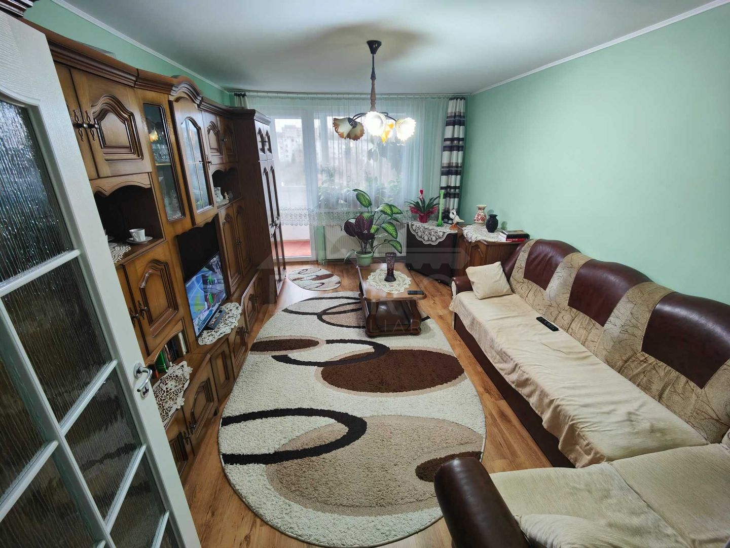 Persoana fizica vand apartament cu 3 camere - Poză 1