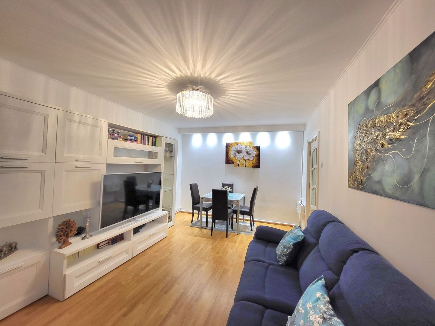 Direct proprietar vand apartament 4 camere București - Poză 1