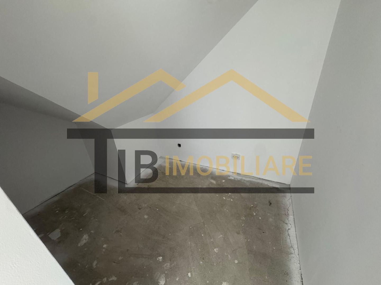 Casa individuala 4 camere, 181 mp utili, teren 822mp, zona Unirii - Poză 17