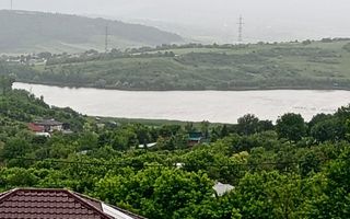 Casă de vânzare în Ciurbești, Miroslava, lângă centură, cu vedere la lac - Poză 3