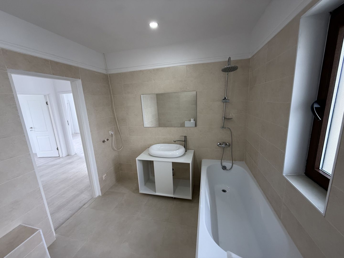 Vila 4 camere cu arhitectura deosebita langa pădure in Corbeanca ! - Poză 14