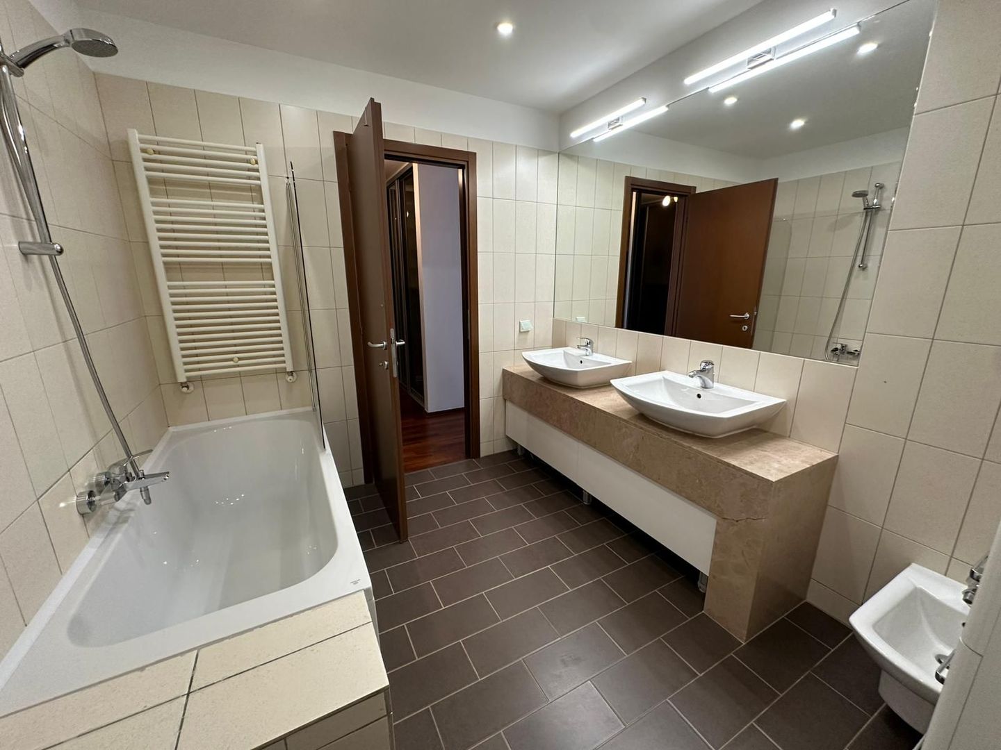 AP. 4 CAMERE- BANEASA, 169 MP - 31 MP TERASA, 2 PARCARI SUBTERANE - Poză 21