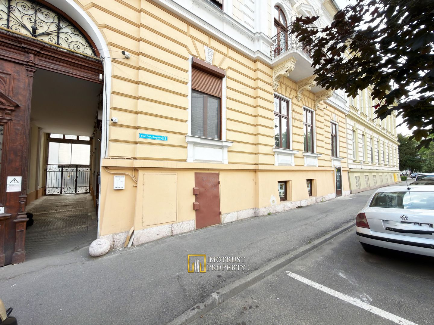 Spațiu Ultracentral de Închiriat – 110 mp – Arad - Poză 8