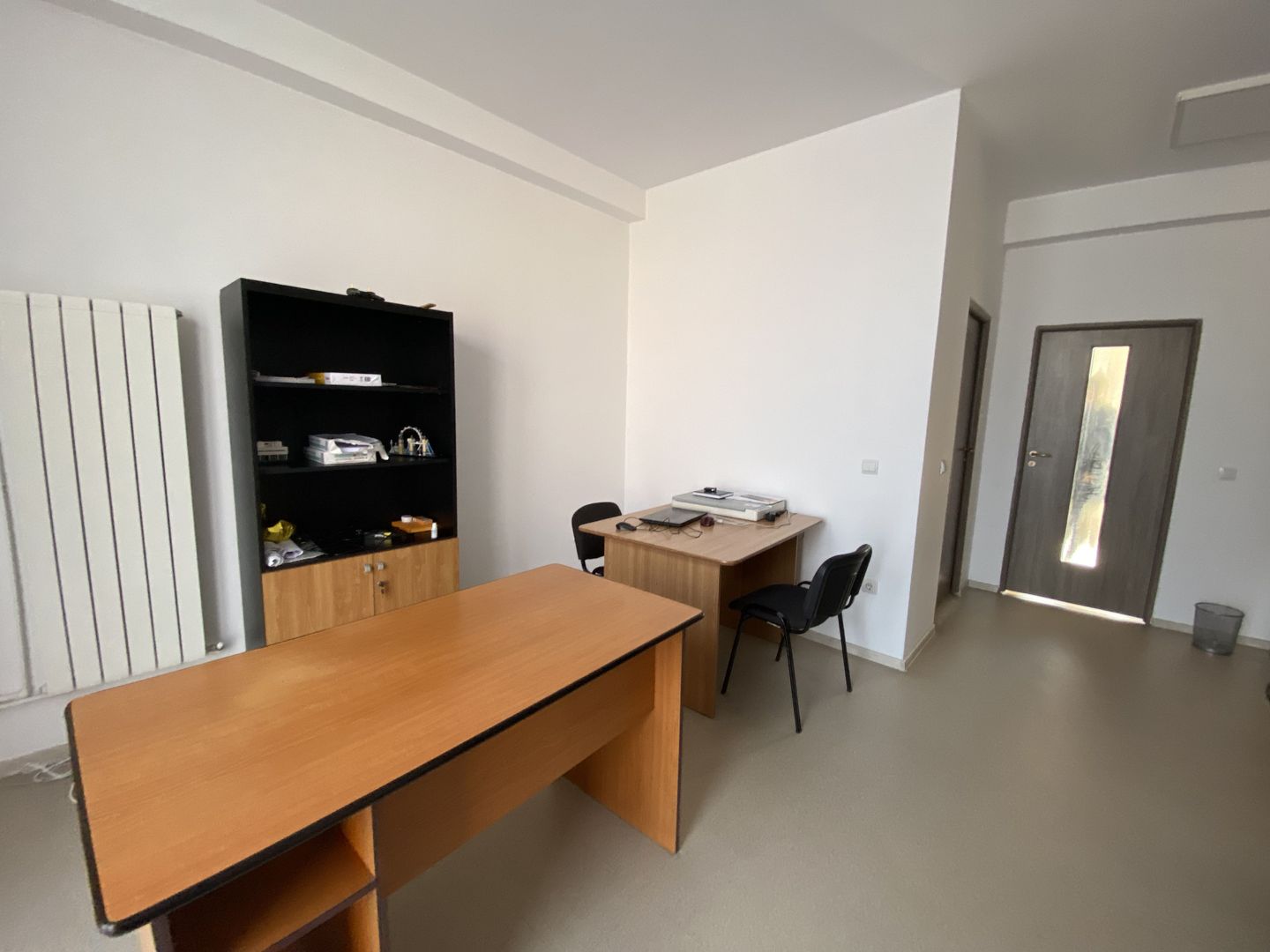 Spatiu birou - Poză 2