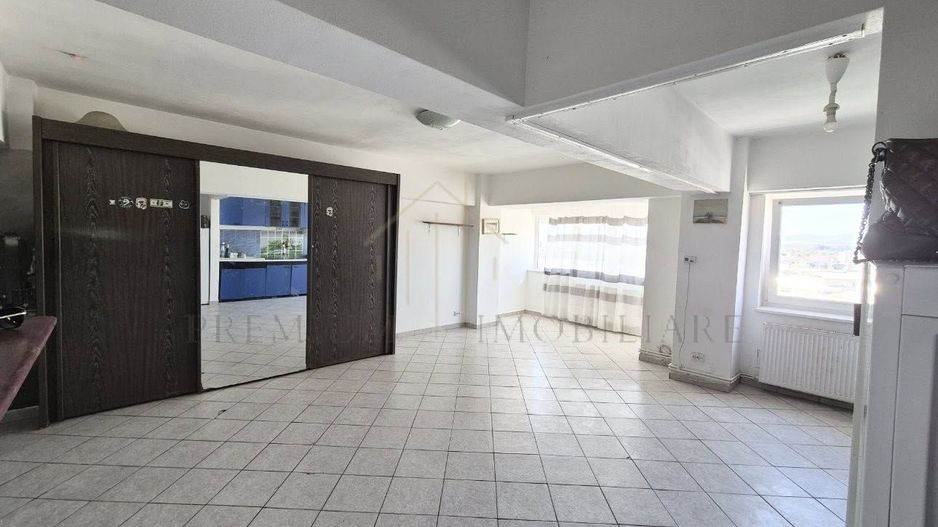 Garsoniera de vanzare - Zona de jos - Poză 3