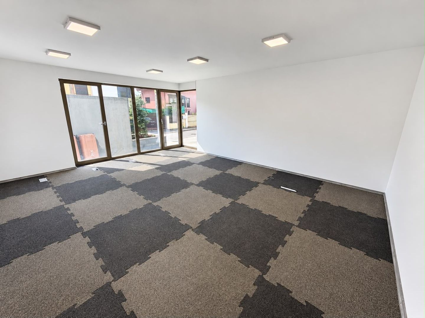 𝐒𝐩𝐚𝐭𝐢𝐮 comercial – BĂNEASA - SISEȘTI | - Poză 3