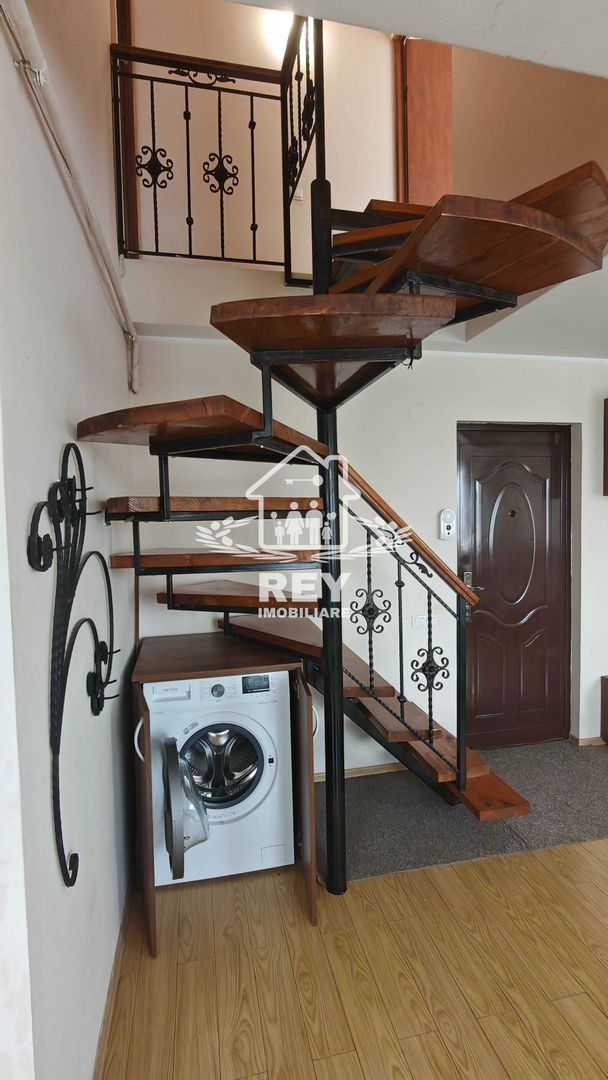 Inchiriez apartament 3 camere, spatios, central, et.5+mansarda - Poză 5