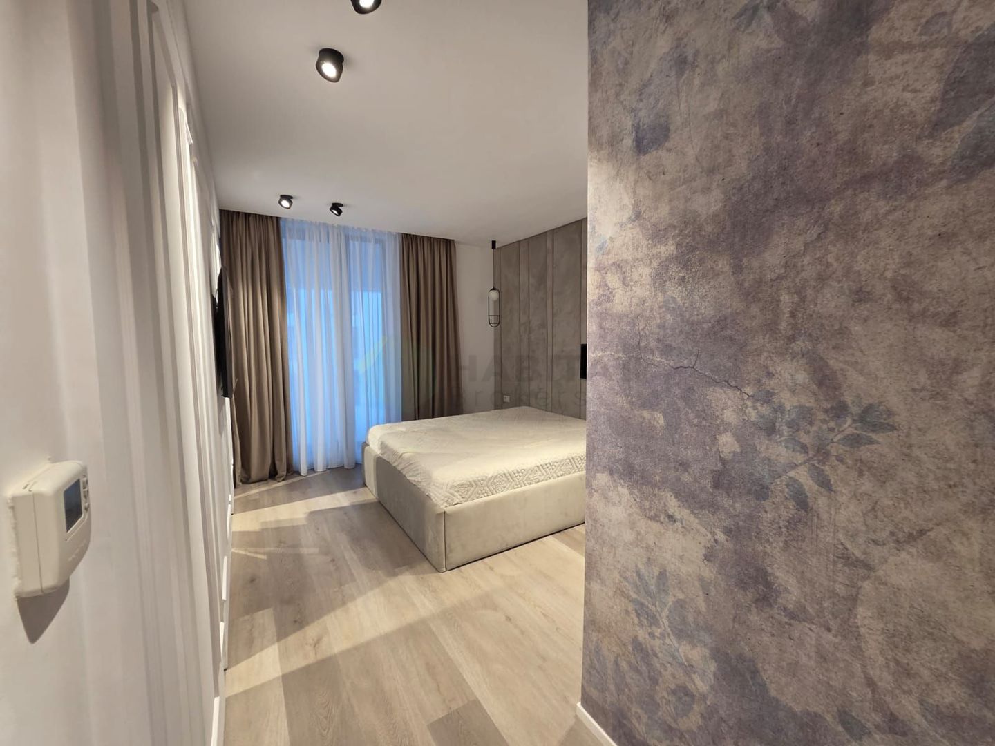 Apartament spectaculos cu grădină privată de 152 mp – disponibil spre închiriere - Poză 17