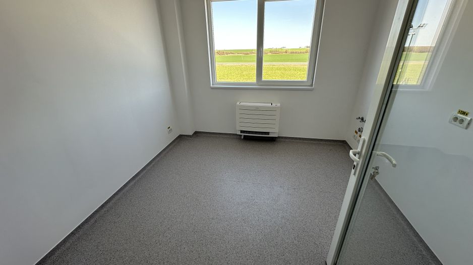 Hala depozitare cu birouri zona de N - Poză 16