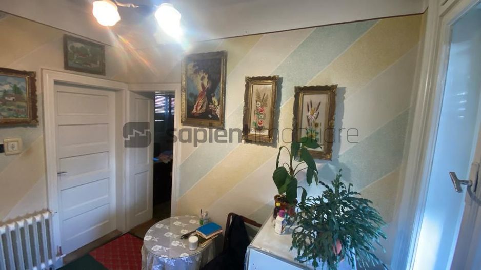 Apartament la casa situat in zona centrala - Poză 12