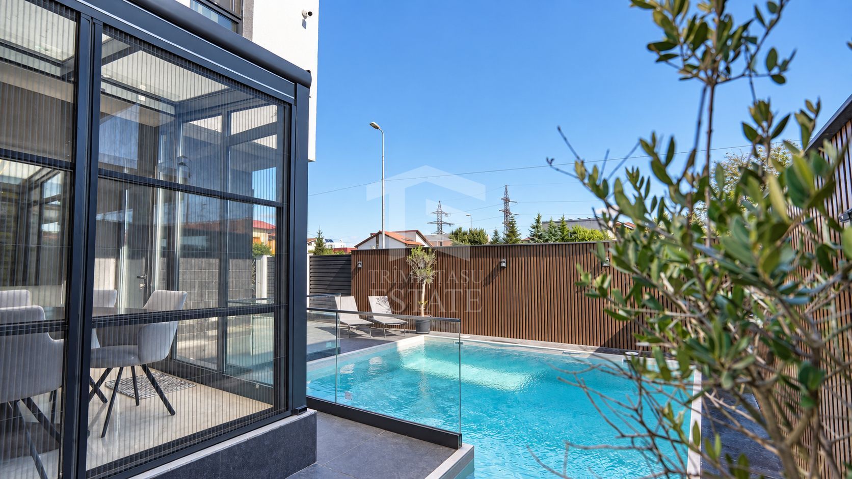 Casă spectaculoasă în Constanța | Design, tehnologie și confort - Poză 37