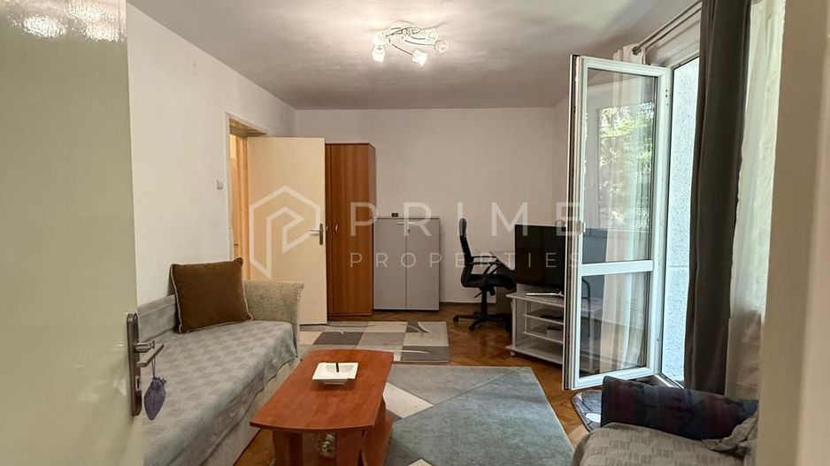 Apartament cu 3 camere decomandate- Ideal pentru studenti - Zona Tudor - Poză 2