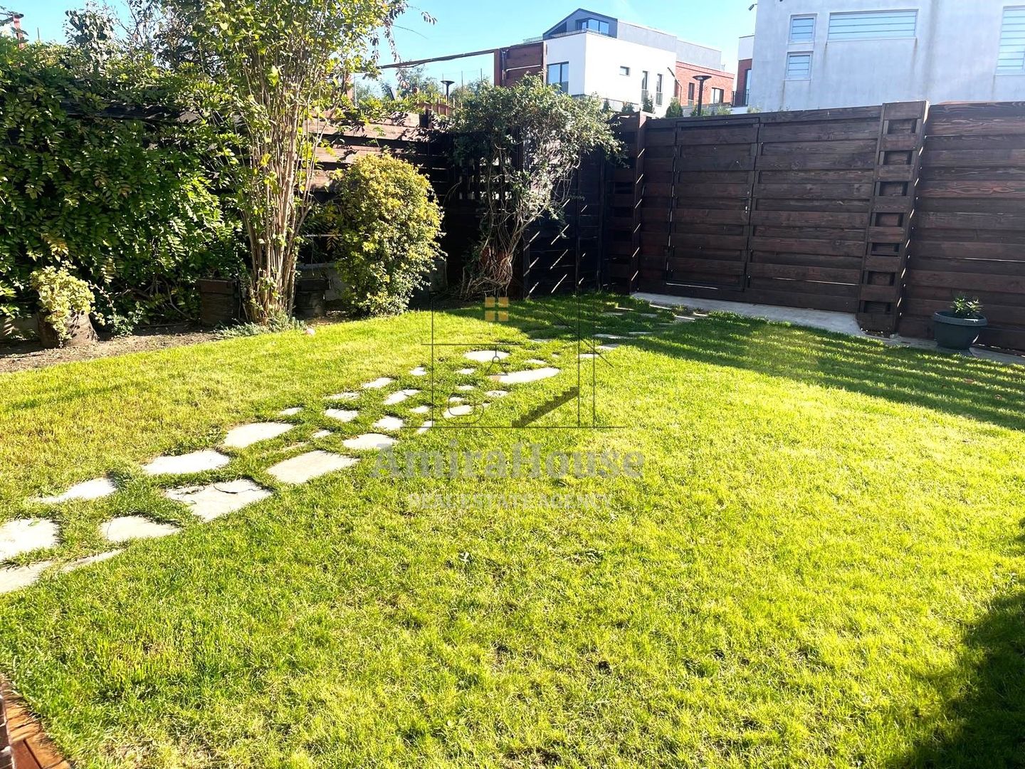 Duplex/unitate locativa, finisat, mobilat, teren 180 mp, Europa - Poză 2